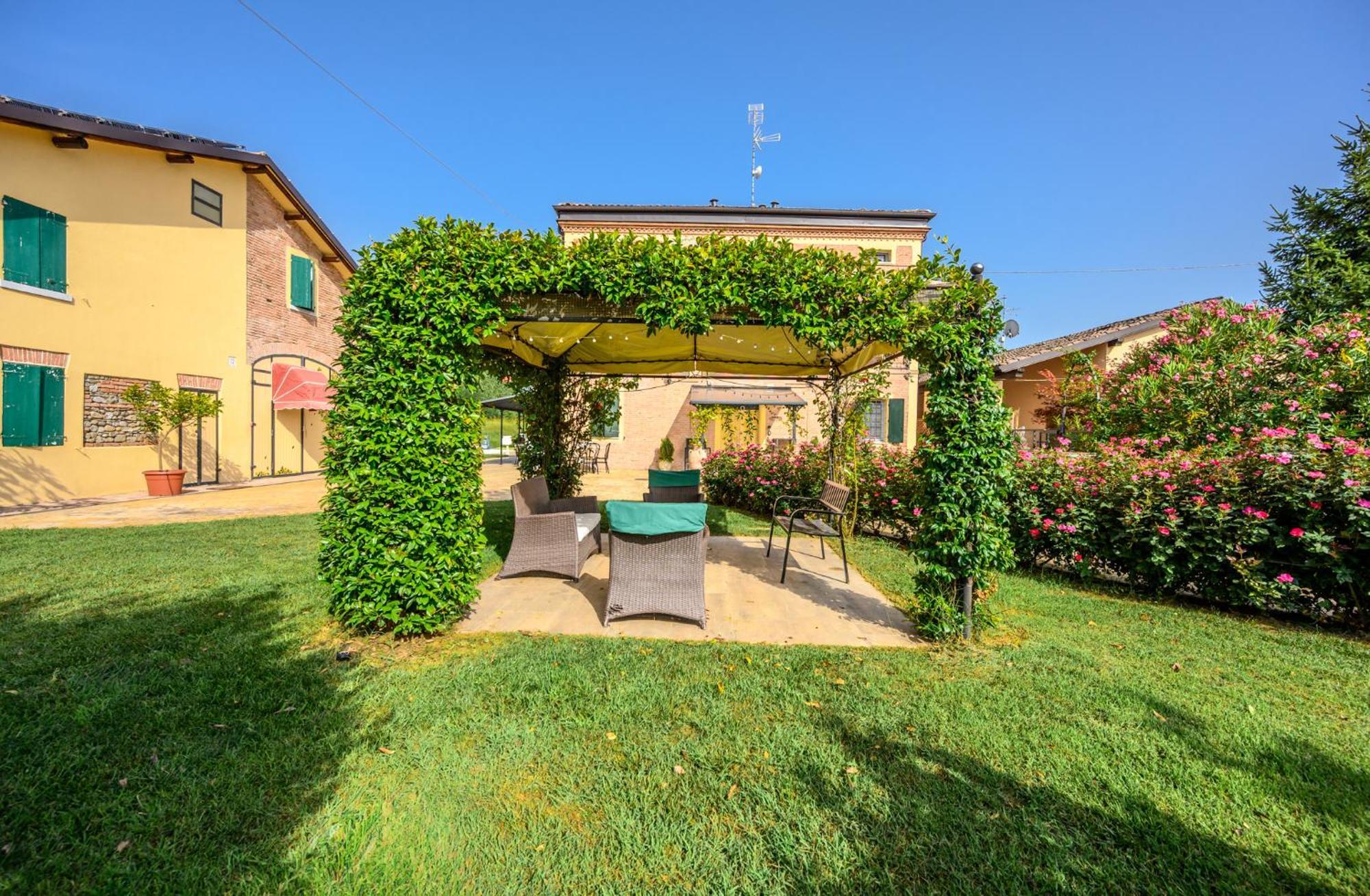 La Casa Di Valeria - Modena Acomodação com café da manhã Exterior foto